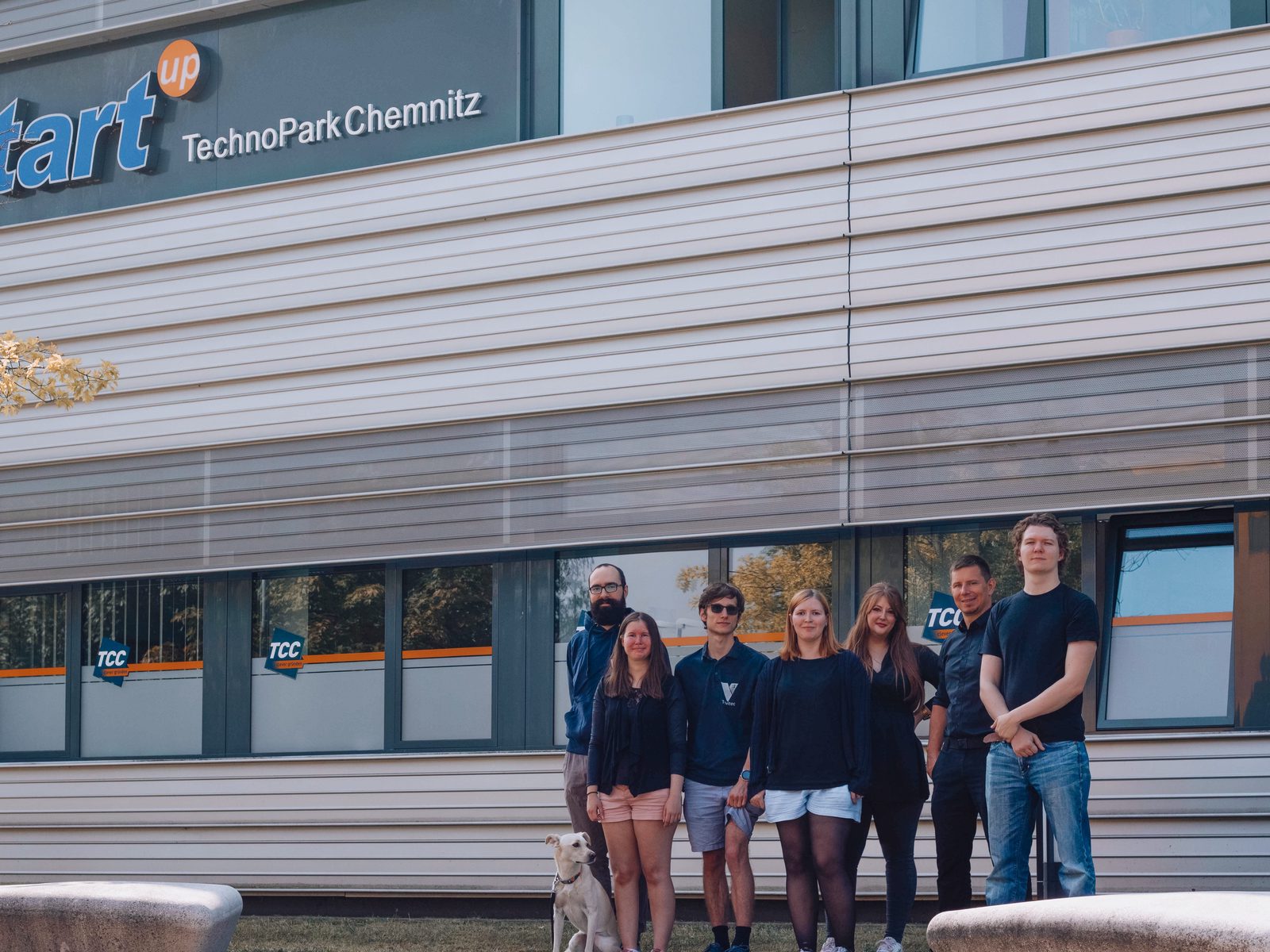The Trivitec team in 2022 in front of the start-up building in TechnoPark Chemnitz